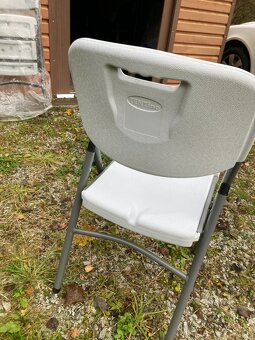 1 stůl a 2 židle - 3