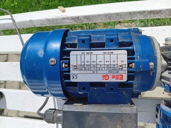 Elektromotor s převodovkou - 3