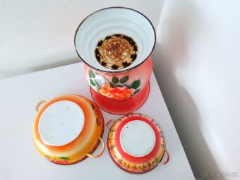 Staré, barevné, smaltované nádobí - 3