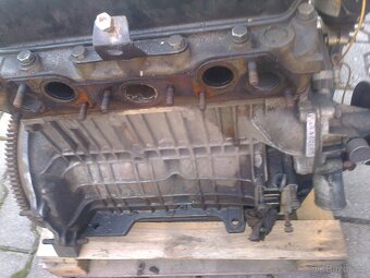 škoda 100  nebo renault 5 - 3