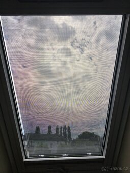 Velux venkovní clona + vnitřní plisé - 3