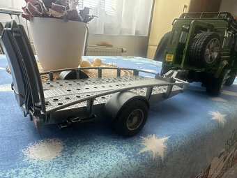 Bruder Jeep s vlekem. - 3