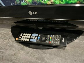 LCD televize LG 32LG7000 - 3