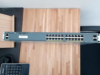 síťový switch Aruba 2530-24G - 3