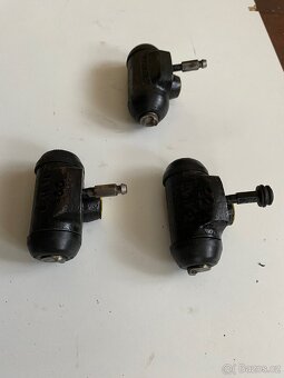 Brzdový váleček zadní Felicia 22mm - 3