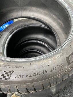Michelin pilot sport 4 suv 295/40R20 - 3