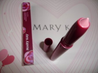 Sametová rtěnka v tužce Mary Kay - 3