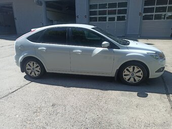 Ford Focus 1.6 - 16V 2011 - 3