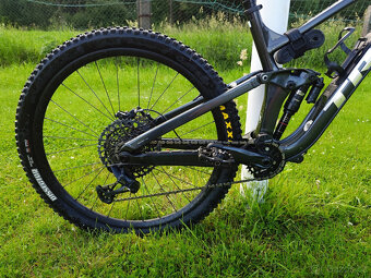 Trek Slash 8 2022 - 3