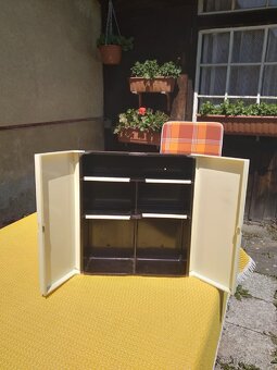 Retro koupelnová skříňka - 3