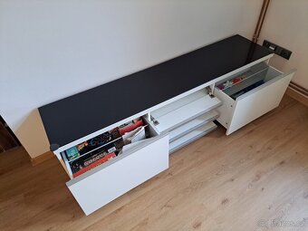 IKEA (Besta) TV stolek a nástěnná skříňka - 3