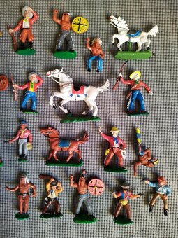 Retro figurky indiáni a kovbojové - 3