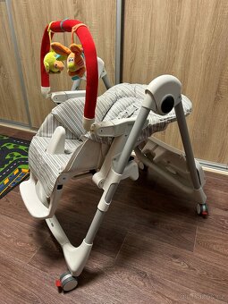 Jídelní židlička pojízdná - 3