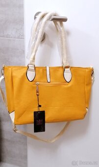 nová kabelka, zabalená - 3