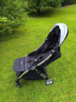 BabyStyle hyBrid Ezyfold - Chrome + stříška Jet Black - 3