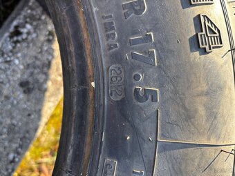 Pneu 205/75 R 17,5 - 3