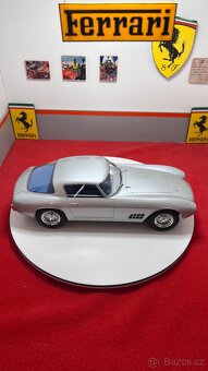 Ferrari 250 GT LWB 1:18 CMR - 3