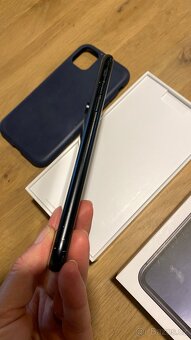 Prodám černý iPhone XR 64GB - 3