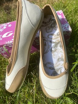 Baleríny white/brown, s knoflíčkem vel. 40,5 - 3