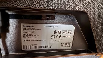 Samsung 24” monitor - 3