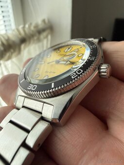 Citizen Eco-Drive Sports AW1760-81Z - 3