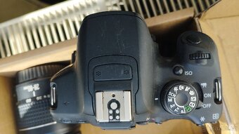 Canon fotoaparát 700D s objektivy - 3