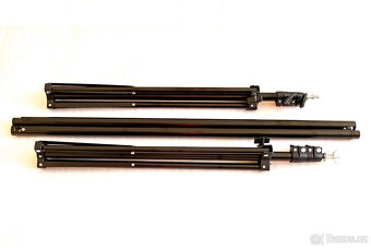 Konstrukce pro uchycení pozadí. - 3