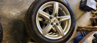 Zánovní zimní sada kol 205/55 R16" 5x112 - 3