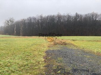 Pozemek určený pro komerční výstavbu 3 000 m2 - 3