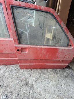 Fiat Uno 5dv.dveře pravé zdarma - 3