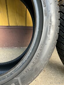 Good Year utragrip 8 245/45 R19 102V run flat - 3