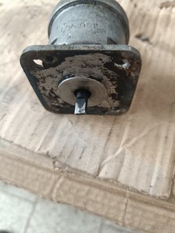 Čidlo otáčkoměru 3 vývodový ZETOR - 3