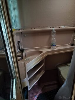 Hobby karavan s úpravou na celoroční provoz - 3