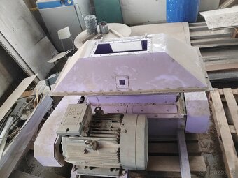 Válcový šrotovník ROMILL - 3