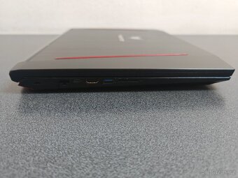 Starší herní notebook Predator HELIOS 300 - 3