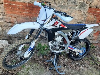 Yamaha YZ 450F - 3