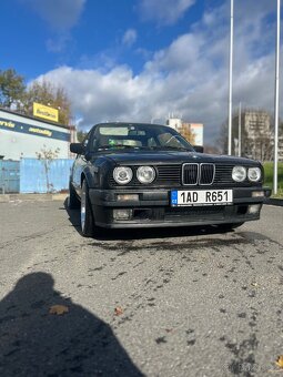 BMW e30 318i coupe - 3
