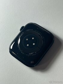 Apple Watch 8 (45 mm) - 3