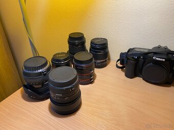 Canon EOS 30D s příslušenstvím - 3