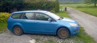 Nepojízdný Ford Focus - 3