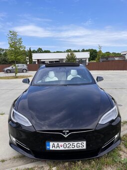 Tesla model S 75D - 3