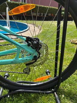 Prodám horské kolo 27,5 Specialized - 3