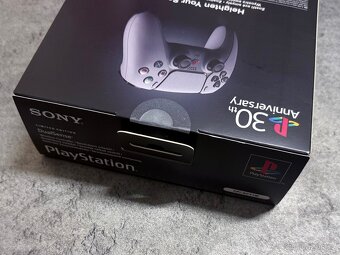 - PS5 SONY ovladač Dualsense v2 30th Anniversary - - 3