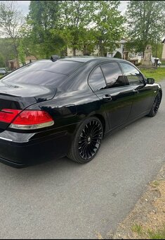 BMW 750i - 3
