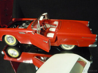 Ford Thunderbird 1956 Revell 1/18 - 3