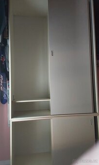 Skříň s posuvnými dveřmi + nástavec za odvoz - 3