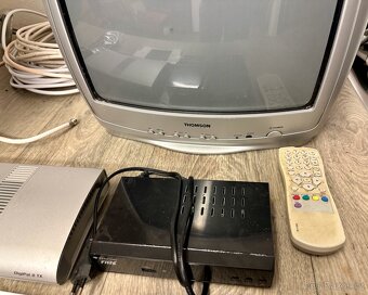 Pro kutily: Sada elektro - televize, set-top-boxy, ovladače - 3