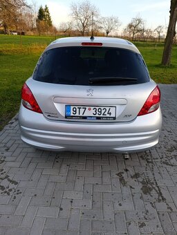 Peugeot 207 s benzínovým motorem 1.4 VTi - 3