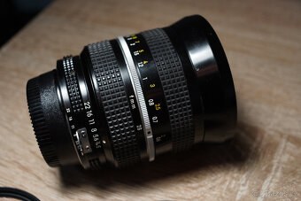 Objektiv Zoom-Nikkor 28-45 mm f/4.5 ai - 3