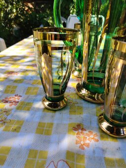 Zelený skleněný džbán a 5 skleniček - 3